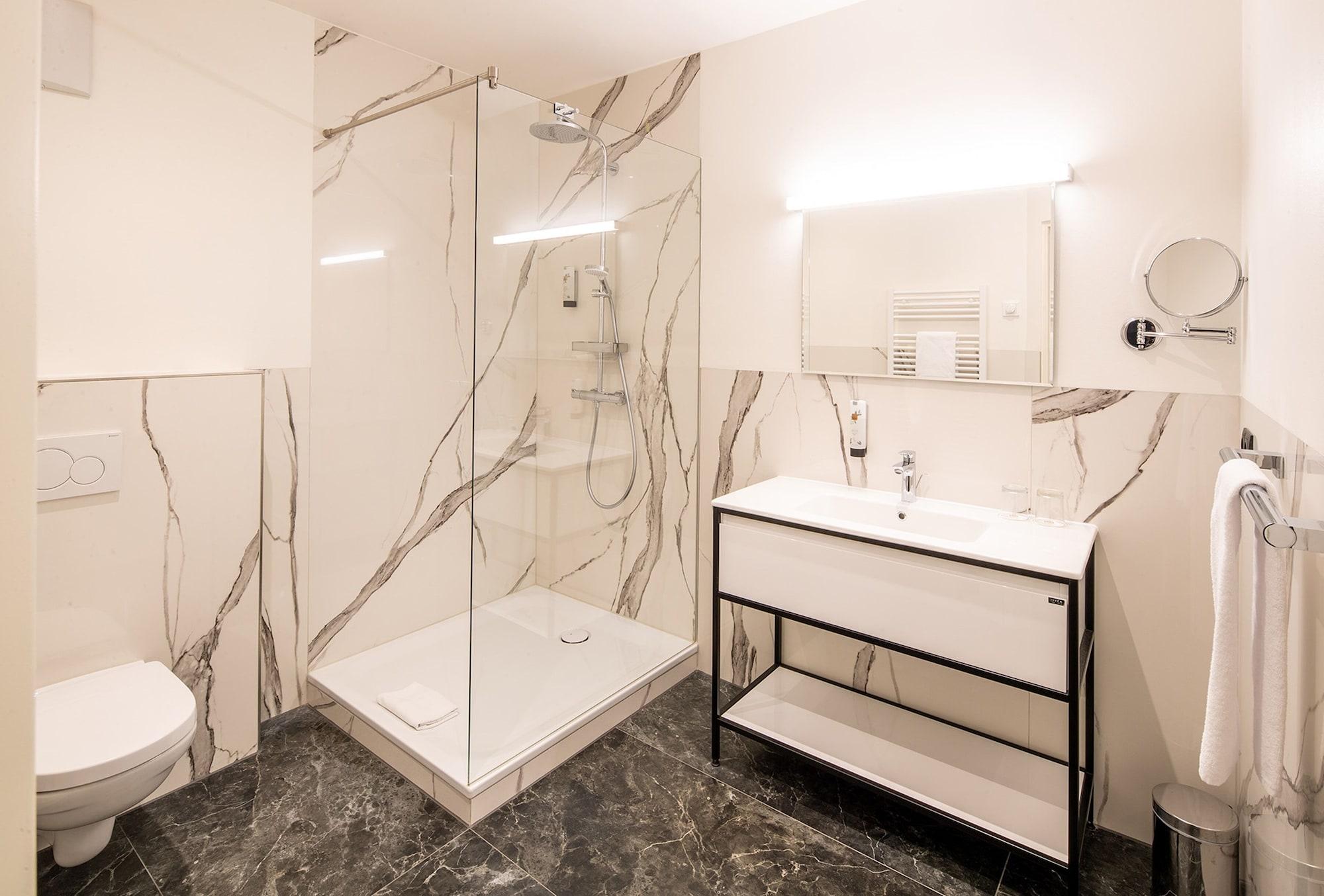 Boutique Hotel Dom - Rooms & Suites Graz Ngoại thất bức ảnh