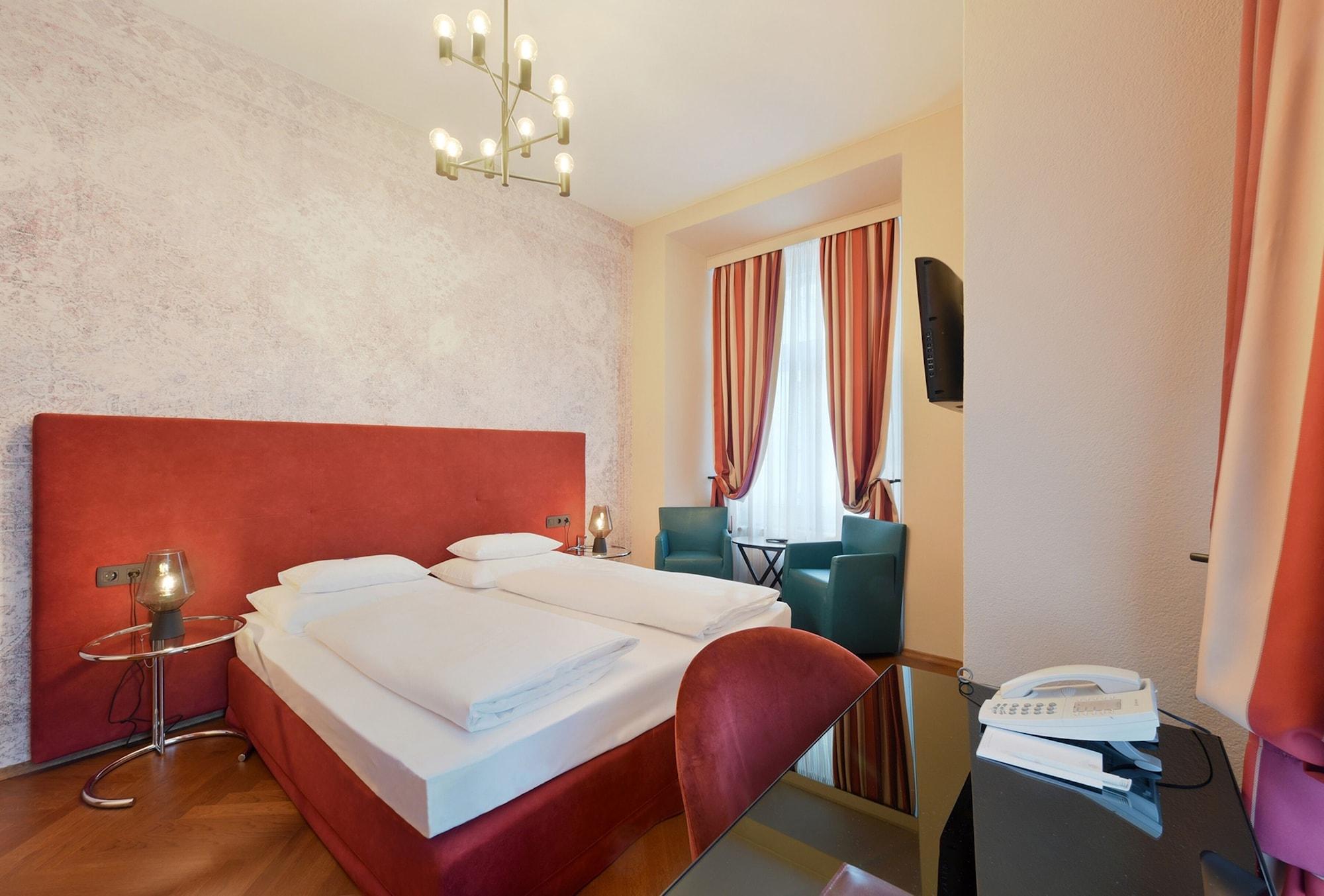 Boutique Hotel Dom - Rooms & Suites Graz Ngoại thất bức ảnh