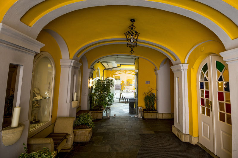 Boutique Hotel Dom - Rooms & Suites Graz Ngoại thất bức ảnh